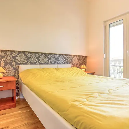 File-1 By Interhome * Zambratija (Istria)