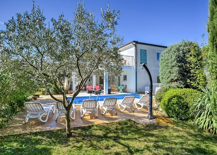 File-1 By Interhome Zambratija (Istria)