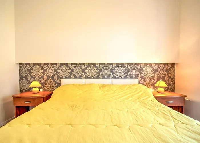 File-1 By Interhome * Zambratija (Istria)