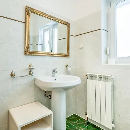Apartment File-1 By Interhome * Zambratija (Istria)