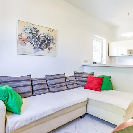 Apartment File-1 By Interhome Zambratija (Istria)